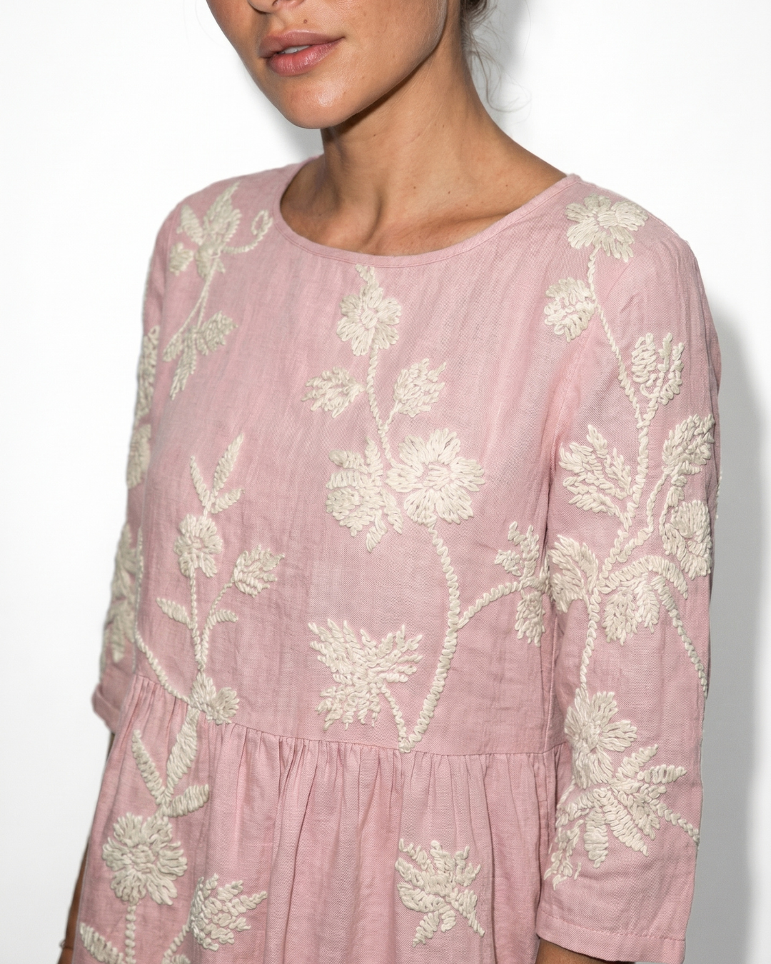 Valnera™| Vestido Bordado Amalfi