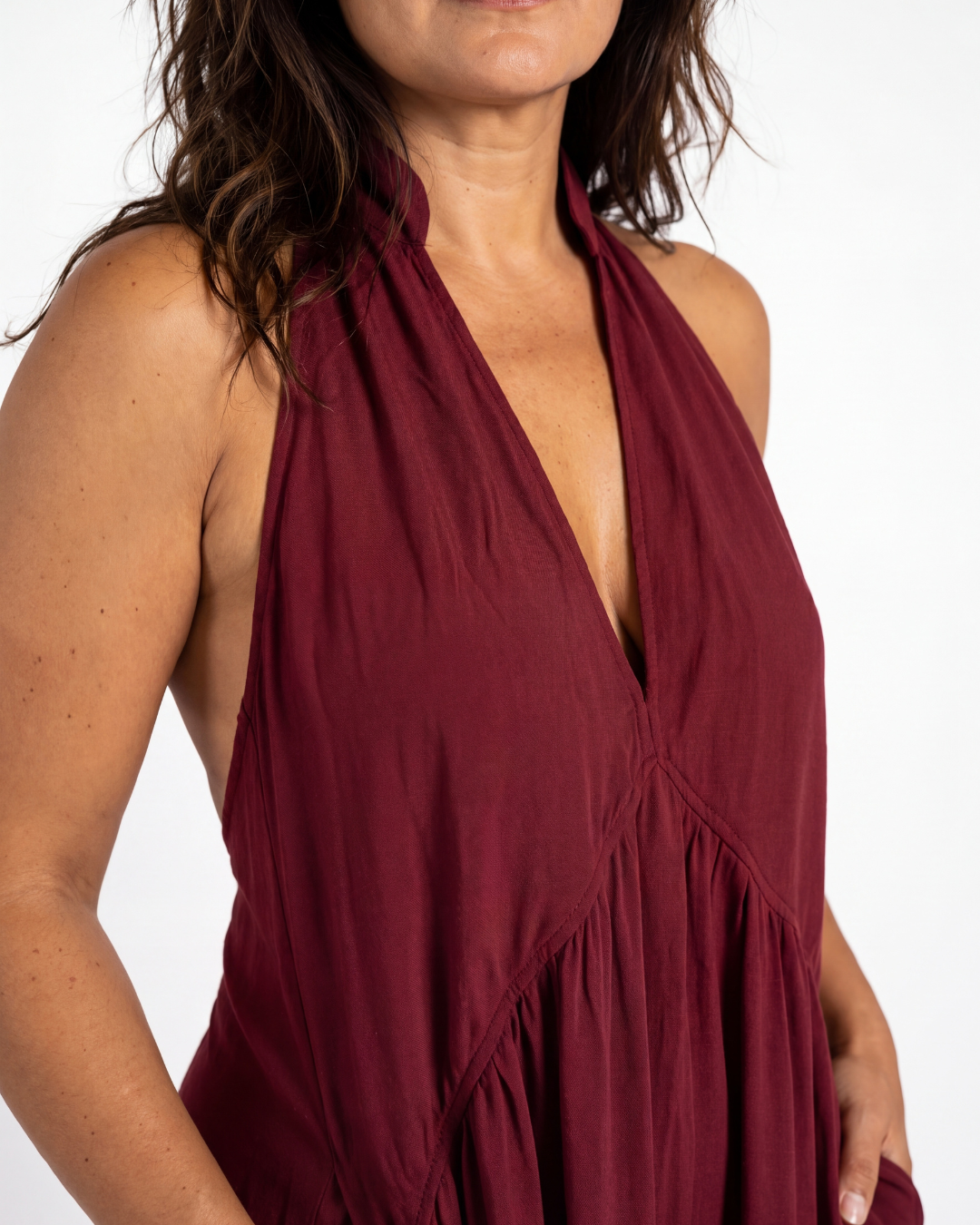 Valnera™| Vestido Maxi Aurea de Cuello Halter y Corte Holgado