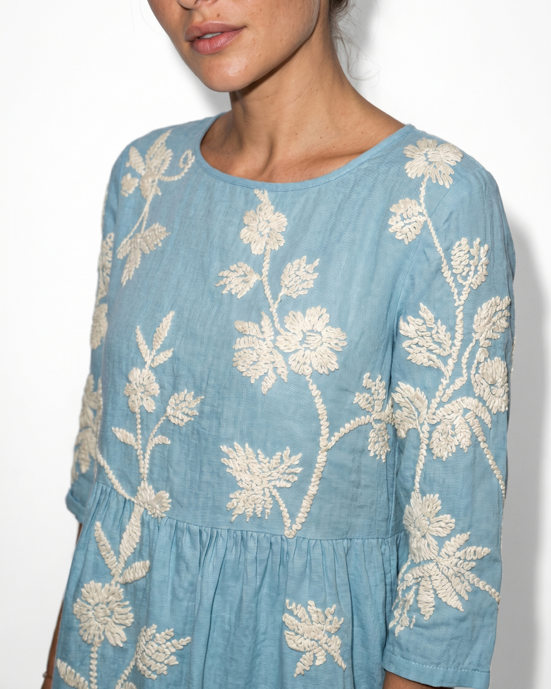Valnera™| Vestido Bordado Amalfi