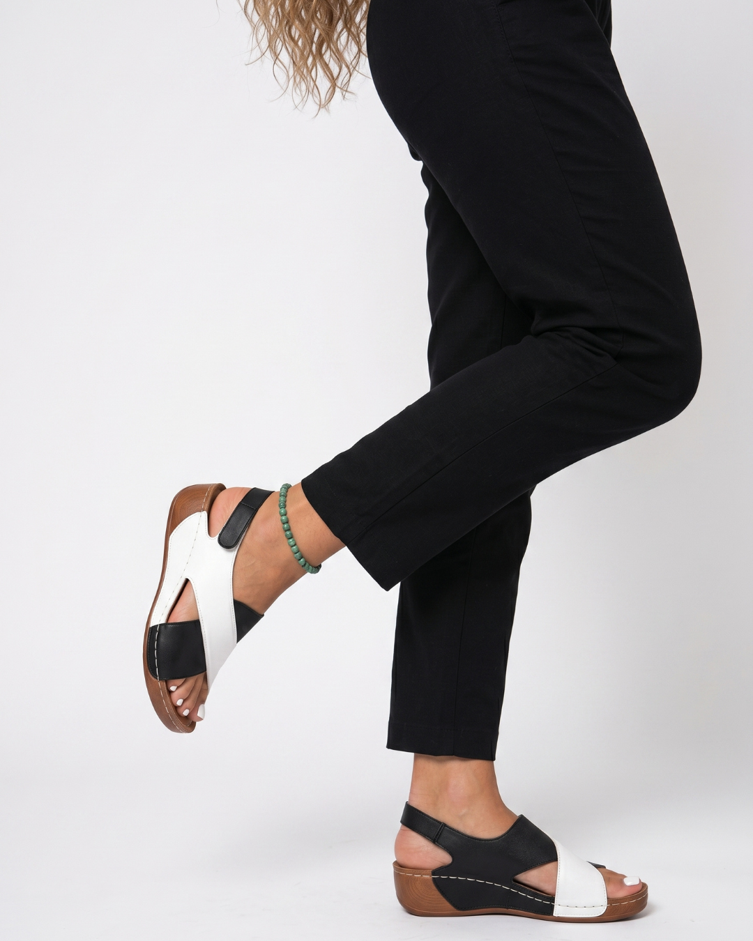 Valnera™| Sandalias Blanco y Negro de Cuña Baja