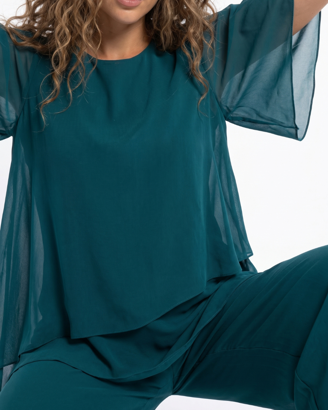 Valnera™| Conjunto Elegante Montéline de Pantalón Ancho y Capa con Volantes